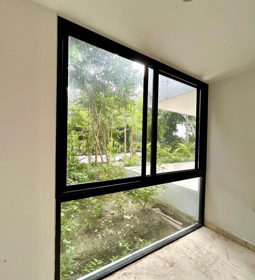 Ventanas de aluminio en vivienda moderna