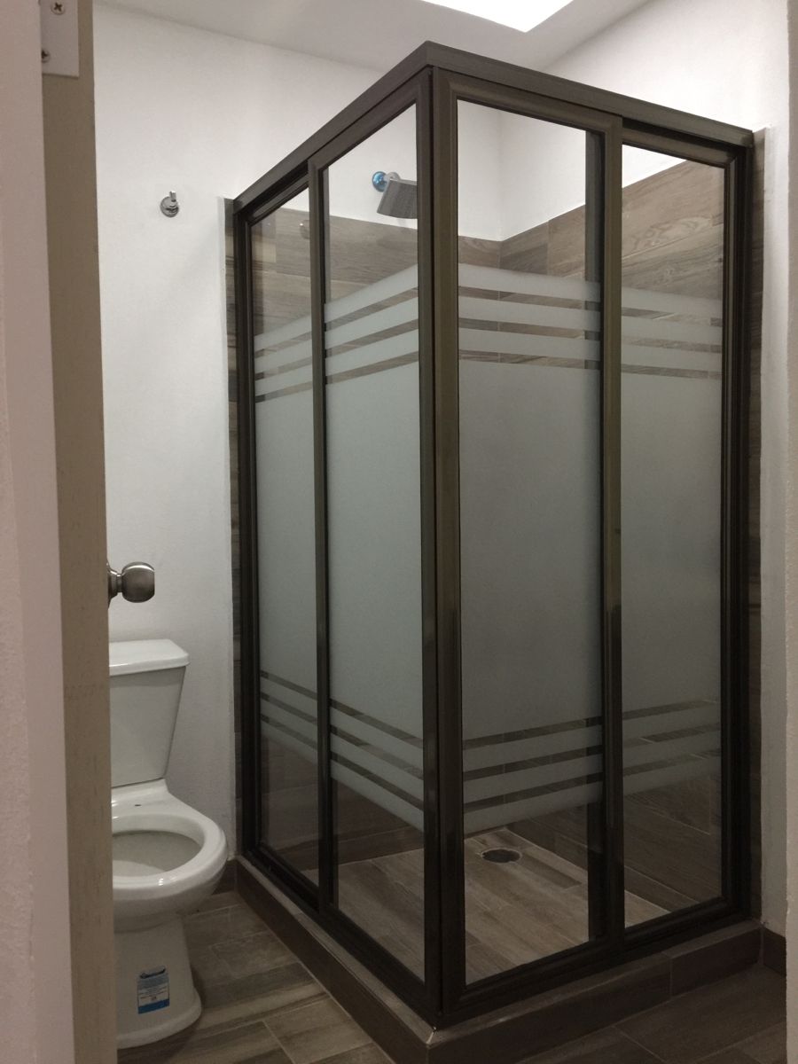 Cancel de baño en aluminio